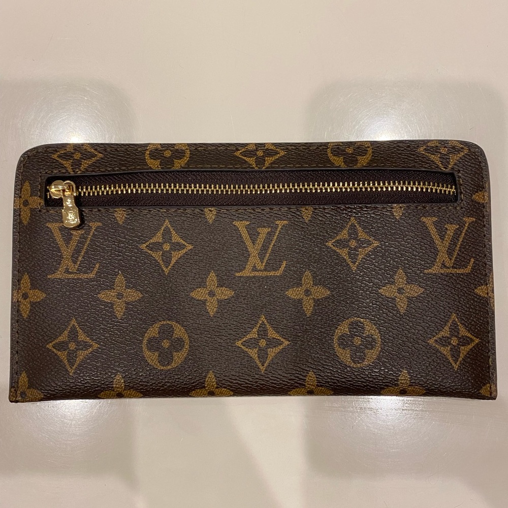 Louis Vuitton zipper wallet